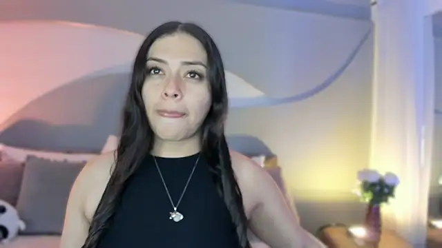 Nicolle W online show from 15, 10, 2025