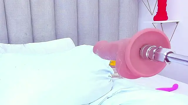 keyllaa  online show from 27, 12, 2024