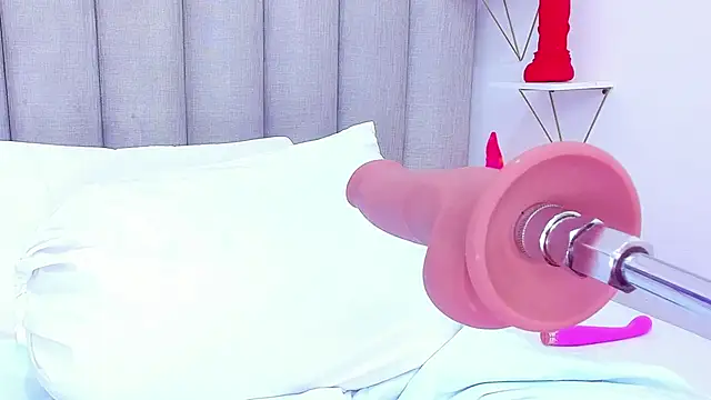 keyllaa  online show from 23, 1, 2025