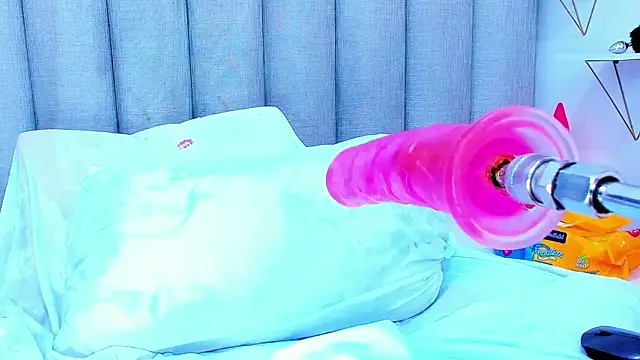 keyllaa  online show from 27, 2, 2025