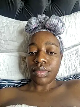 Snapshot of Sexynaughty_Gal chatting on 14, 12, 2025 Sexynaughty Gal online show from 14, 12, 2025