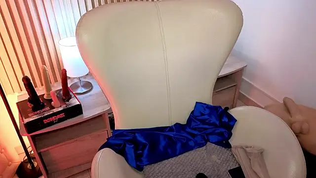 MarianL0ve online show from 4, 10, 2025