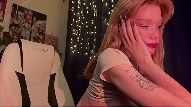 boobsybootie online show from 12, 1, 2025