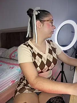 Snapshot of Shara_dreams chatting on 31, 5, 2026 Shara dreams online show from 31, 5, 2026