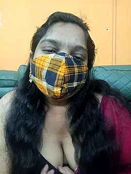 Snapshot of lovely-latha chatting on 3, 12, 2025 lovely-latha online show from 3, 12, 2025