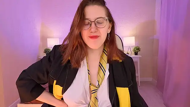 Snapshot of Charmy_Gracy chatting on 16, 12, 2024 Charmy Gracy online show from 16, 12, 2024