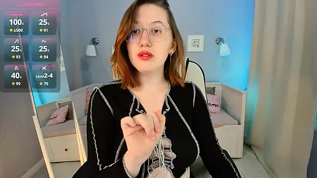 Snapshot of Charmy_Gracy chatting on 11, 10, 2025 Charmy Gracy online show from 11, 10, 2025