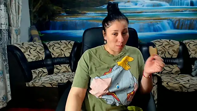 MoistMady online show from 1, 3, 2025