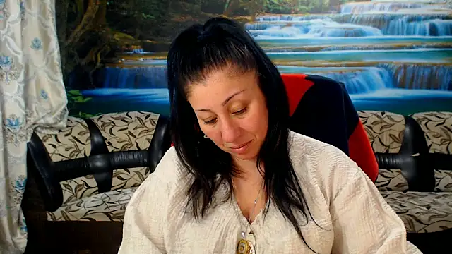 MoistMady online show from 12, 4, 2026