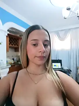 Snapshot of ashley69_brown chatting on 28, 4, 2026 ashley69 brown online show from 28, 4, 2026