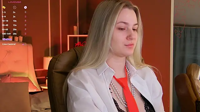 Snapshot of elinanortas chatting on 4, 2, 2025 elinanortas online show from 4, 2, 2025