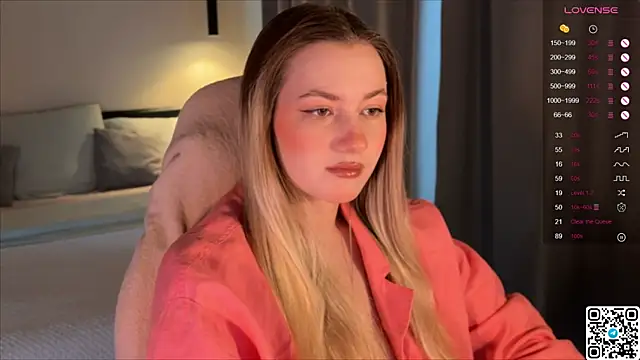 Snapshot of elinanortas chatting on 24, 11, 2025 elinanortas online show from 24, 11, 2025