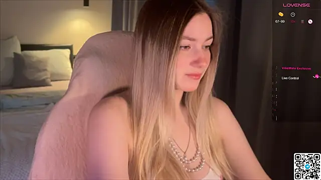 Snapshot of elinanortas chatting on 25, 11, 2025 elinanortas online show from 25, 11, 2025