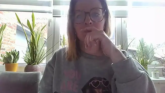 LiquidLeonie online show from 2, 4, 2026