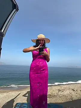 sexi noemi online show from 7, 4, 2026