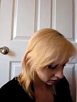 Snapshot of AmethystFoxx chatting on 3, 3, 2025 AmethystFoxx online show from 3, 3, 2025