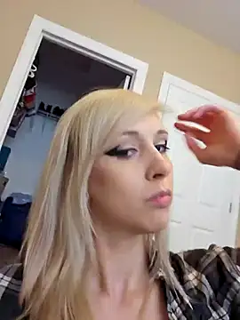 Snapshot of AmethystFoxx chatting on 11, 9, 2025 AmethystFoxx online show from 11, 9, 2025