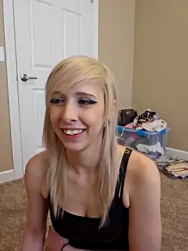 Snapshot of AmethystFoxx chatting on 14, 9, 2025 AmethystFoxx online show from 14, 9, 2025