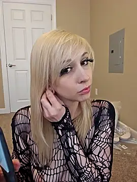 Snapshot of AmethystFoxx chatting on 8, 10, 2025 AmethystFoxx online show from 8, 10, 2025