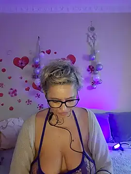 BellaBellaHot online show from 2, 12, 2025