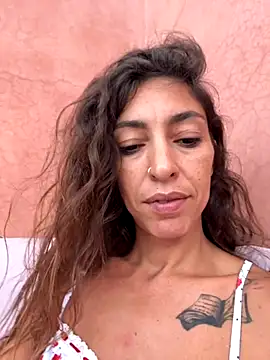 amanilouve online show from 8, 9, 2025