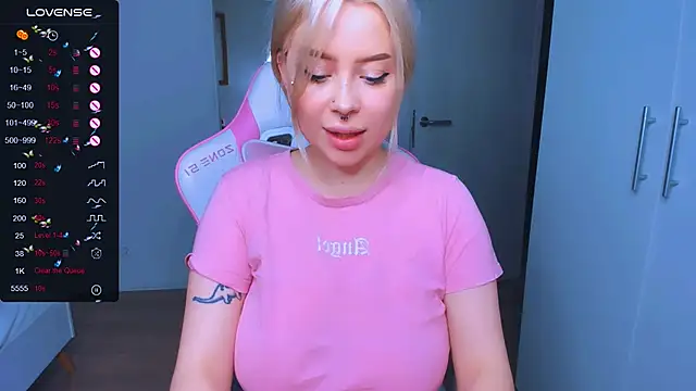 MonaLauu online show from 8, 1, 2025