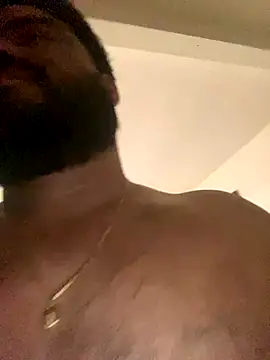 Snapshot of MichaelBear_ chatting on 19, 12, 2025 MichaelBear online show from 19, 12, 2025