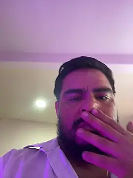 Snapshot of MichaelBear_ chatting on 9, 1, 2026 MichaelBear online show from 9, 1, 2026