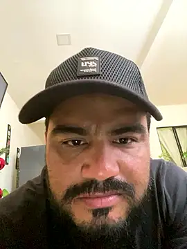 Snapshot of MichaelBear_ chatting on 10, 1, 2026 MichaelBear online show from 10, 1, 2026