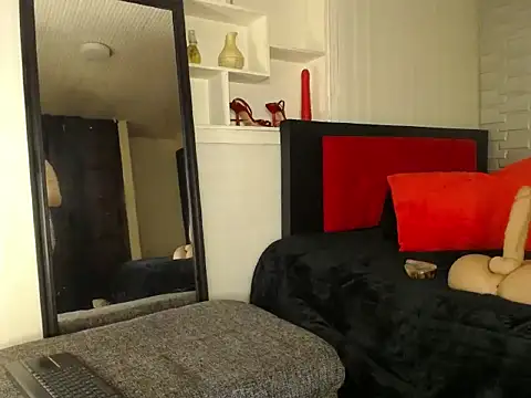 Miss ellien online show from 6, 11, 2025