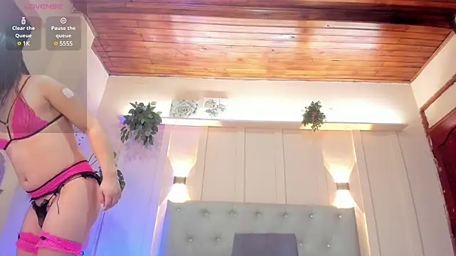 nicol snow online show from 24, 1, 2025