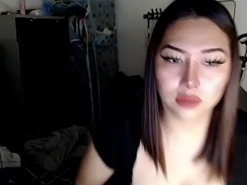 Snapshot of urqueendominant chatting on 4, 5, 2026 urqueendominant online show from 4, 5, 2026
