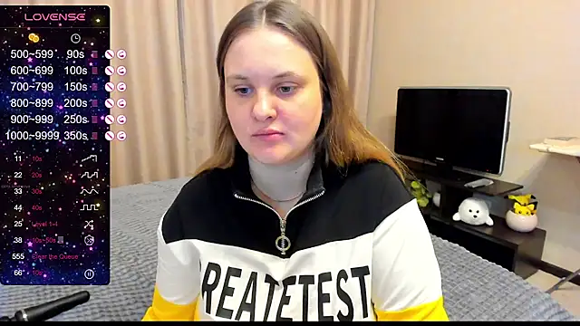 Snapshot of AlanaBrox chatting on 9, 2, 2025 AlanaBrox online show from 9, 2, 2025