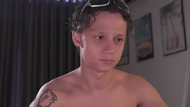 Snapshot of Nicky_neal chatting on 12, 4, 2026 Nicky neal online show from 12, 4, 2026
