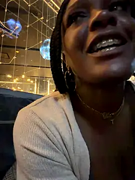 Snapshot of TilaTotti chatting on 27, 10, 2025 TilaTotti online show from 27, 10, 2025