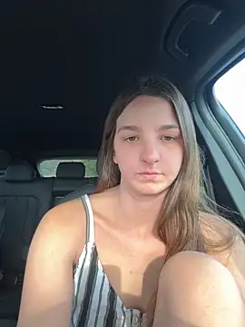 DoriDeluxe66 online show from 21, 9, 2025