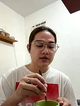 MarieLoveGlamorous online show from 30, 9, 2025