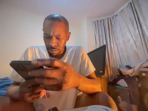 Snapshot of CuzzyB69 chatting on 7, 3, 2025 CuzzyB69 online show from 7, 3, 2025