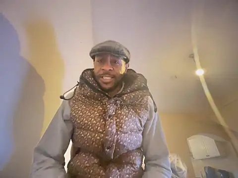 Snapshot of CuzzyB69 chatting on 11, 3, 2025 CuzzyB69 online show from 11, 3, 2025