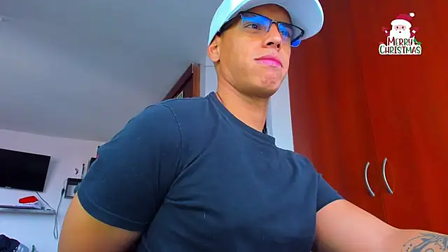 Snapshot of _John_Boy_ chatting on 15, 12, 2025 John Boy online show from 15, 12, 2025