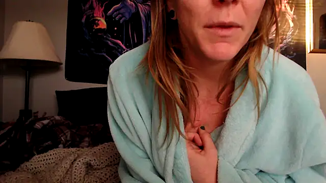 Snapshot of coryandthepeach chatting on 18, 2, 2025 coryandthepeach online show from 18, 2, 2025
