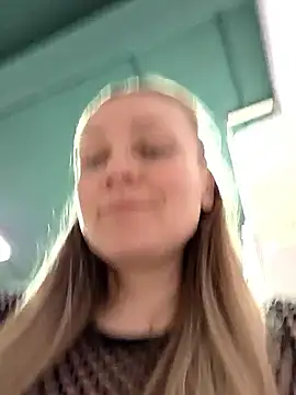 Snapshot of Bondgirl_013 chatting on 5, 6, 2026 Bondgirl 013 online show from 5, 6, 2026
