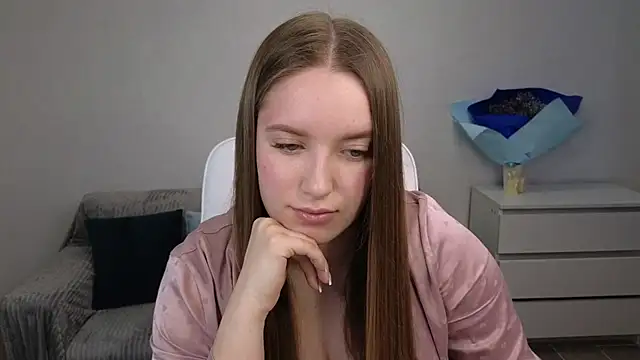 Snapshot of EvaMaddison chatting on 14, 1, 2025 EvaMaddison online show from 14, 1, 2025