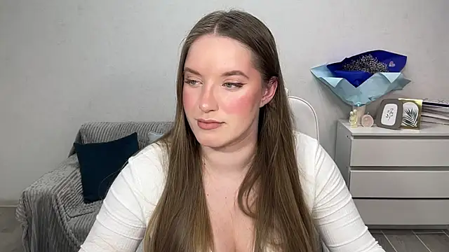 Snapshot of EvaMaddison chatting on 16, 11, 2025 EvaMaddison online show from 16, 11, 2025