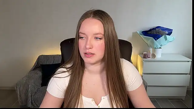 EvaMaddison online show from 11, 4, 2026