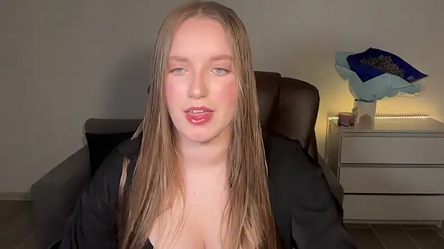 Snapshot of EvaMaddison chatting on 22, 6, 2026 EvaMaddison online show from 22, 6, 2026