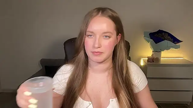 Snapshot of EvaMaddison chatting on 26, 6, 2026 EvaMaddison online show from 26, 6, 2026