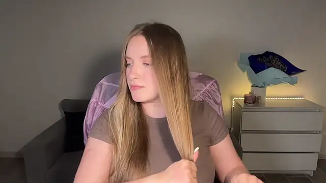 Snapshot of EvaMaddison chatting on 13, 7, 2026 EvaMaddison online show from 13, 7, 2026