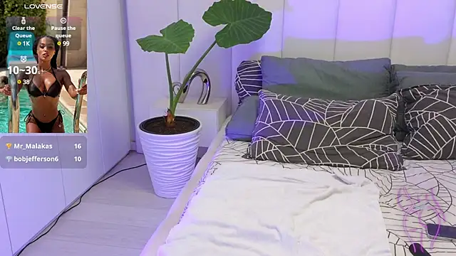 KimiBrown online show from 10, 12, 2024