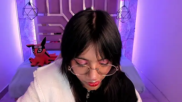 Nami usagi online show from 12, 12, 2024